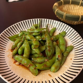 Spicy Garlic Edamame